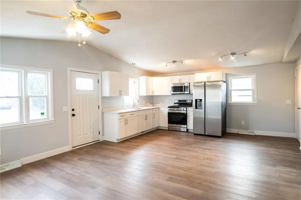 60 Ophelia Street Providence RI 02909