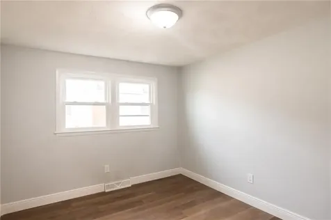 60 Ophelia Street Providence RI 02909