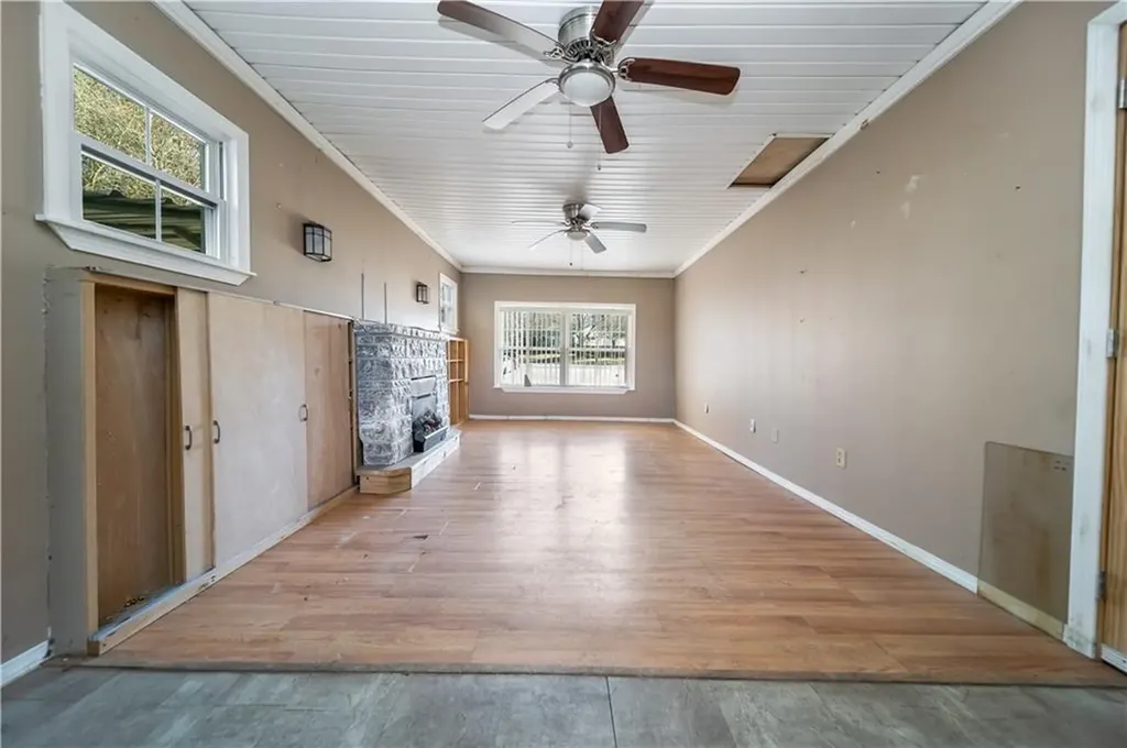 10 Colonial Road Coventry RI 02816