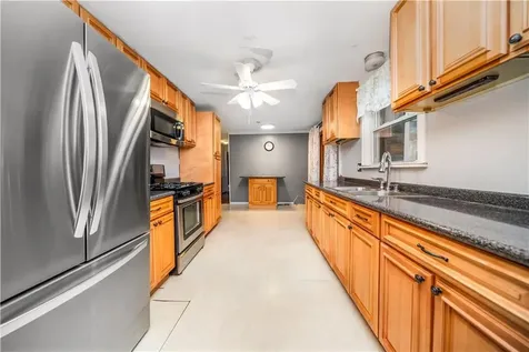 10 Colonial Road Coventry RI 02816