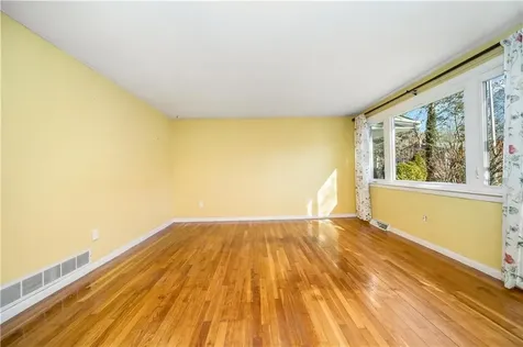 10 Colonial Road Coventry RI 02816