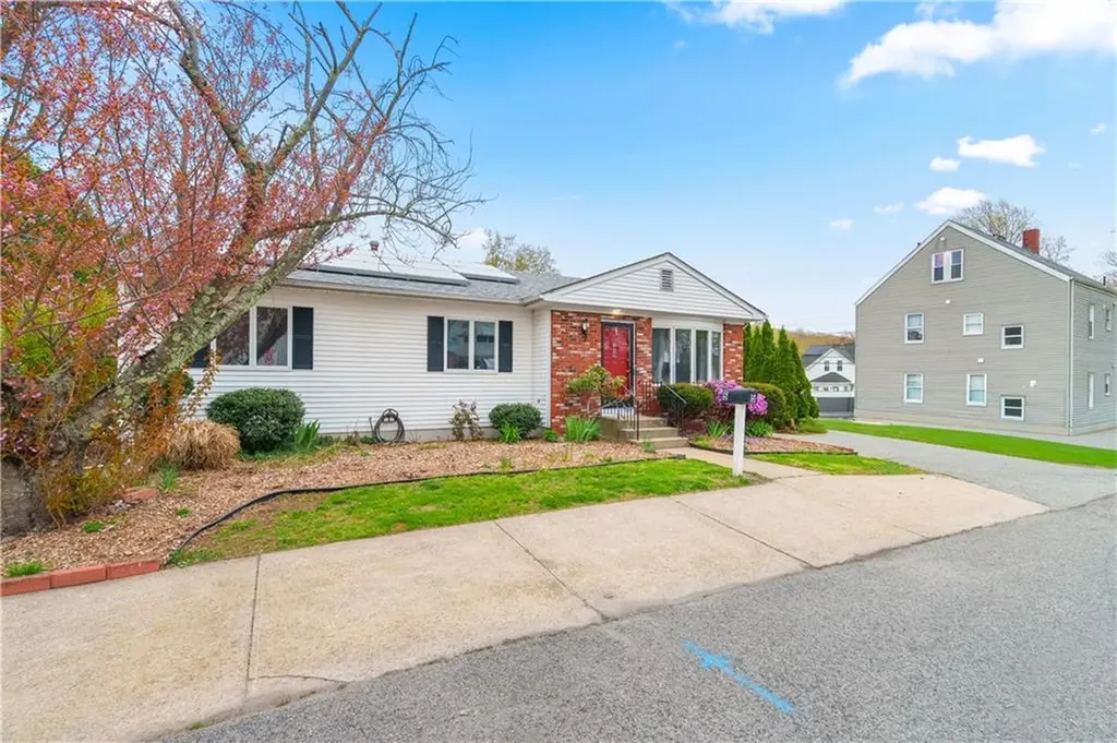 5 Madison Street North Providence RI 02911