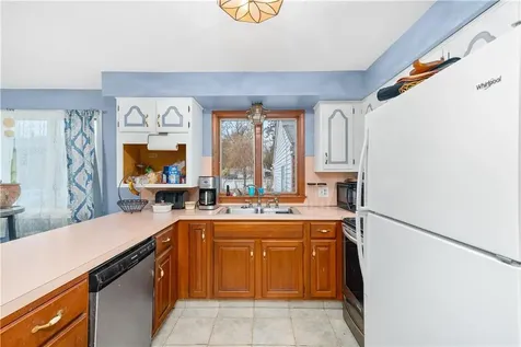 5 Madison Street North Providence RI 02911