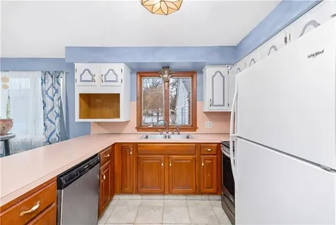5 Madison Street North Providence RI 02911