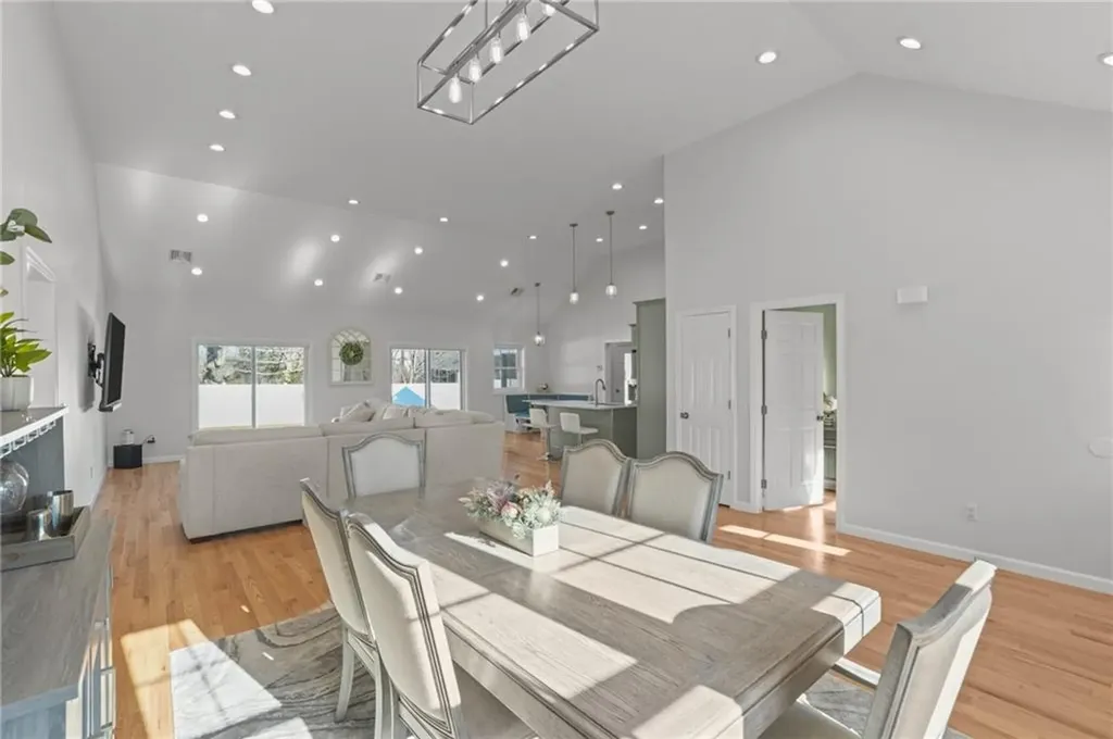 1 Alexandria Way Johnston RI 02919