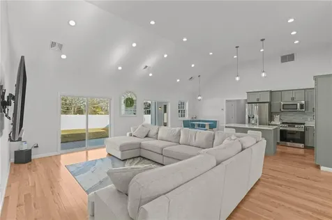 1 Alexandria Way Johnston RI 02919