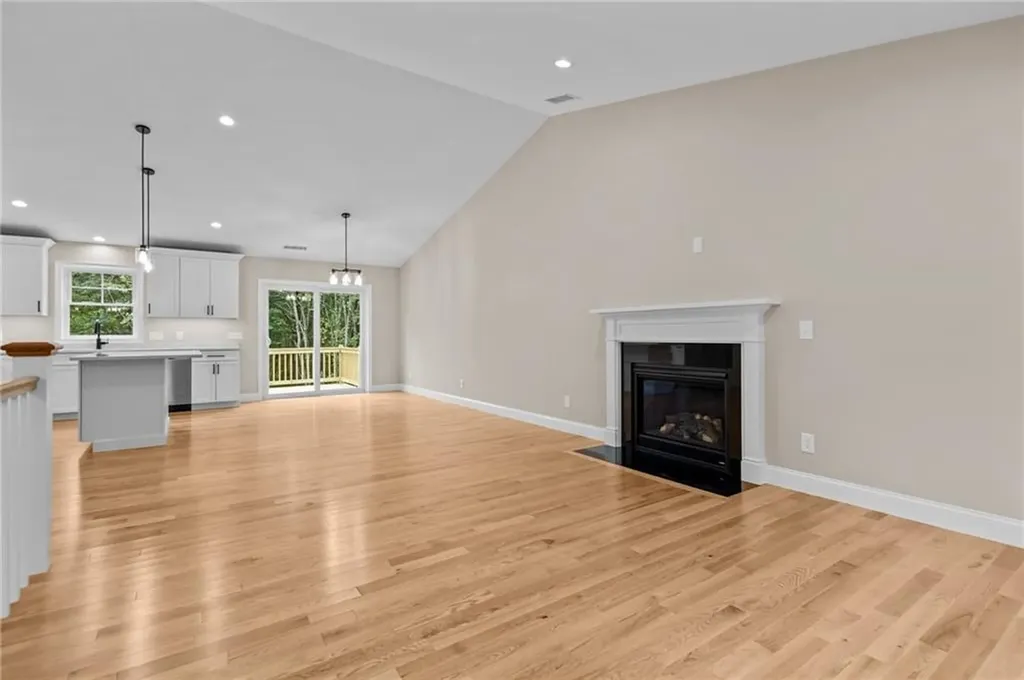 955 Chopmist Hill Road Scituate RI 02857