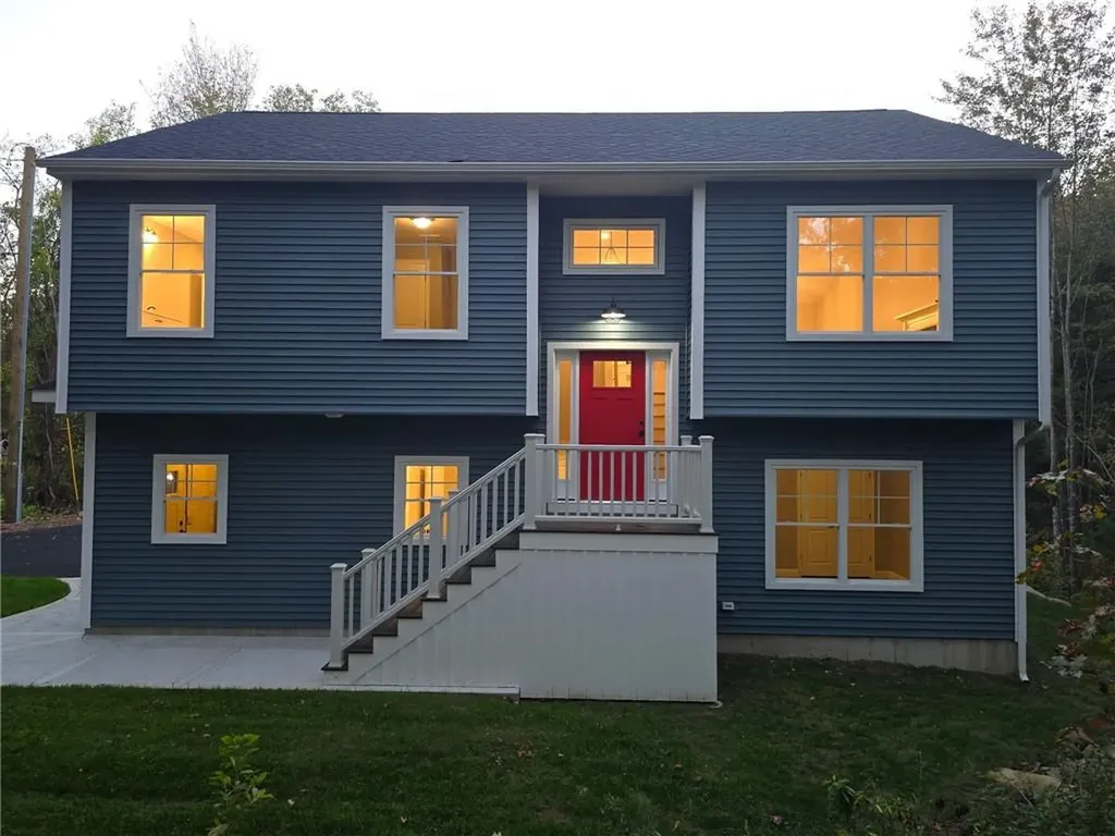 955 Chopmist Hill Road Scituate RI 02857