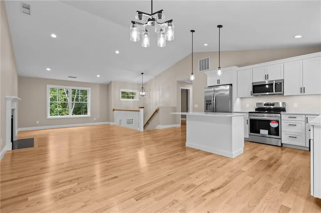 955 Chopmist Hill Road Scituate RI 02857