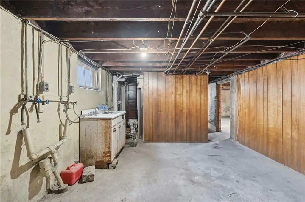 116 Mount Pleasant Avenue Providence RI 02908
