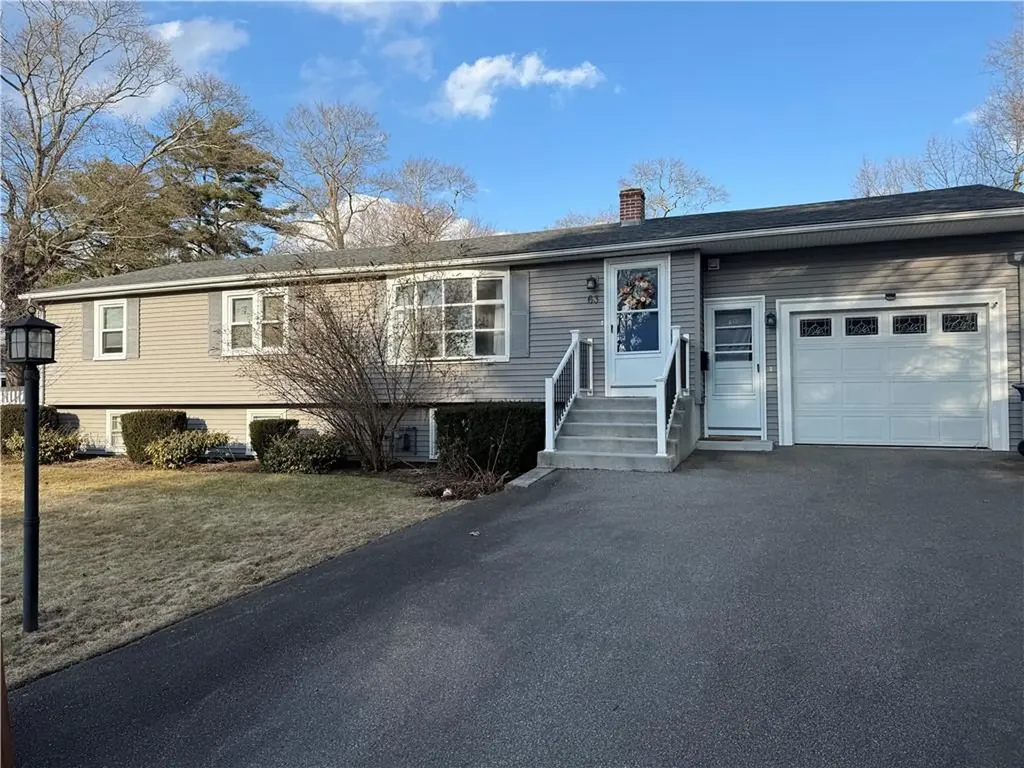 63 Ramblewood Drive Warwick RI 02889