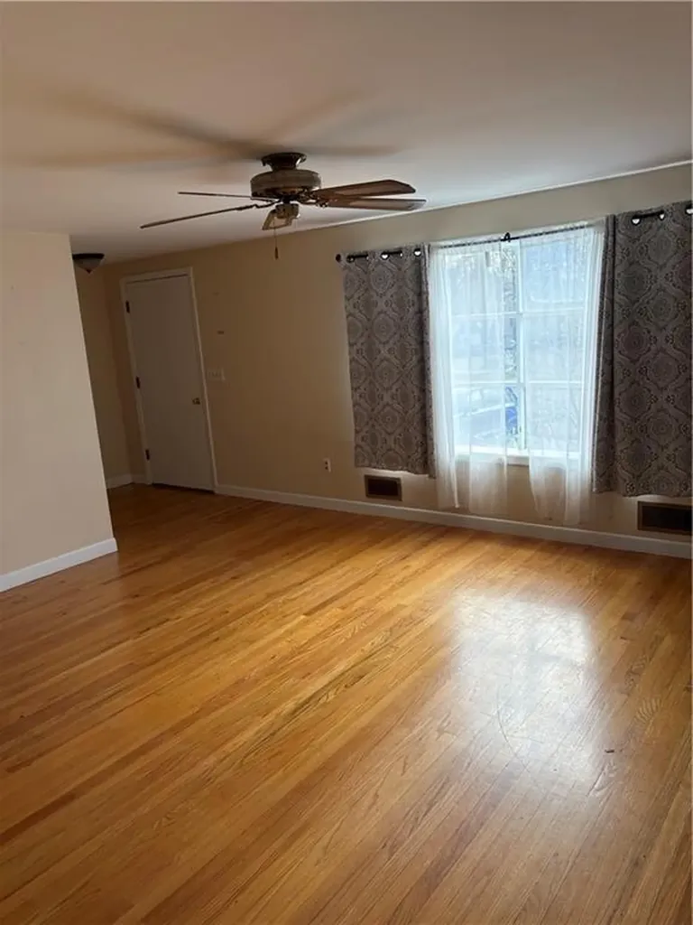 63 Ramblewood Drive Warwick RI 02889