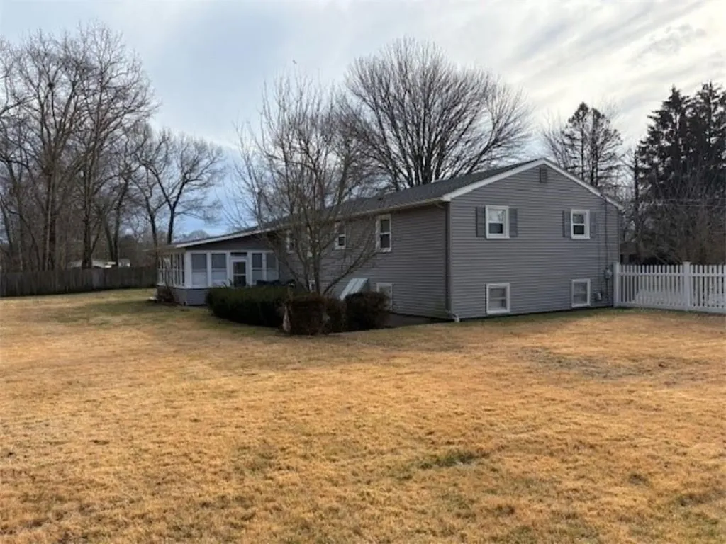 63 Ramblewood Drive Warwick RI 02889