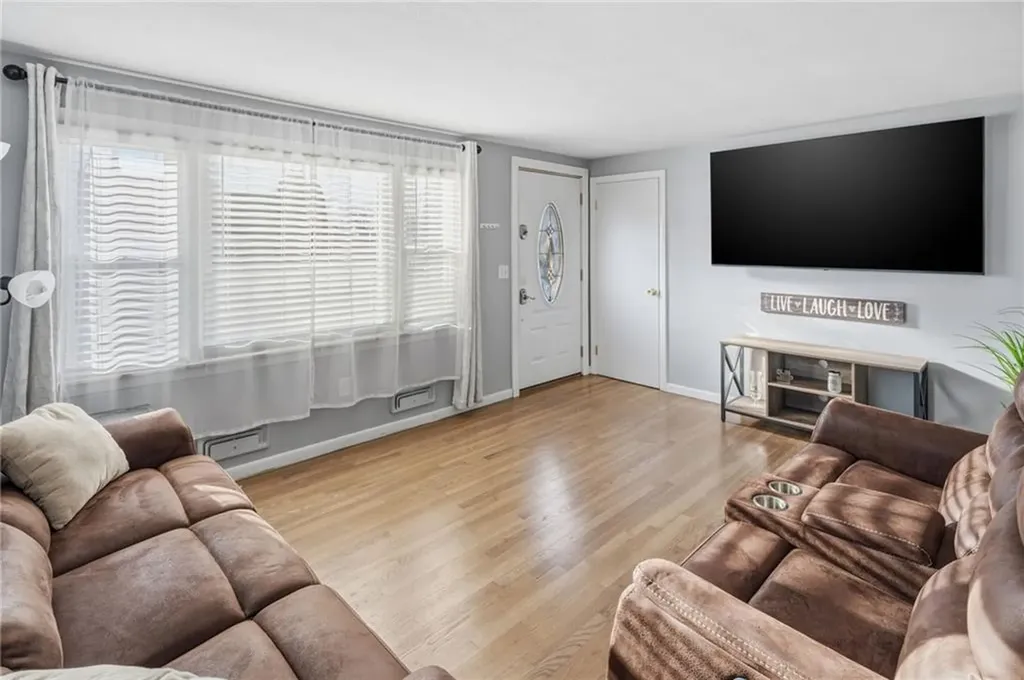 53 Marblehead Street Warwick RI 02889