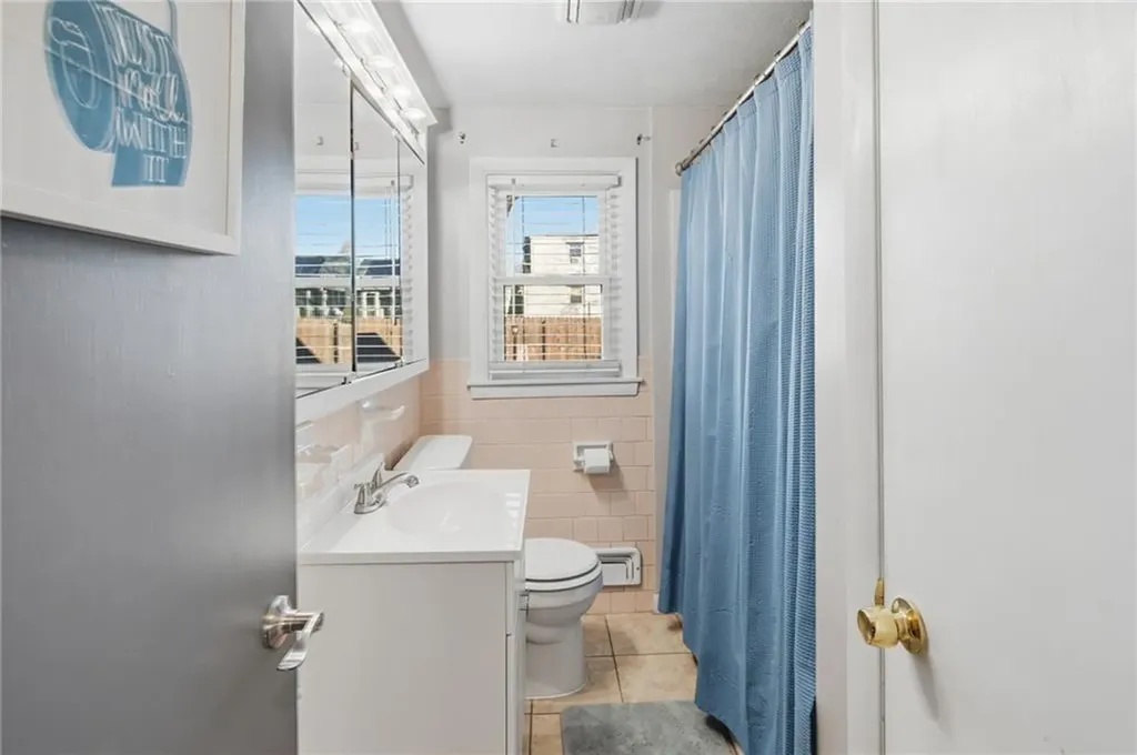 53 Marblehead Street Warwick RI 02889