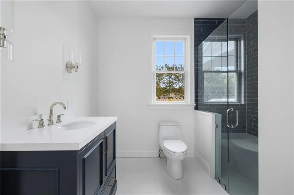 12 Lookout Lane Portsmouth RI 02871