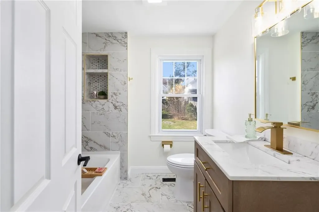 122 Elder Street Lincoln RI 02865