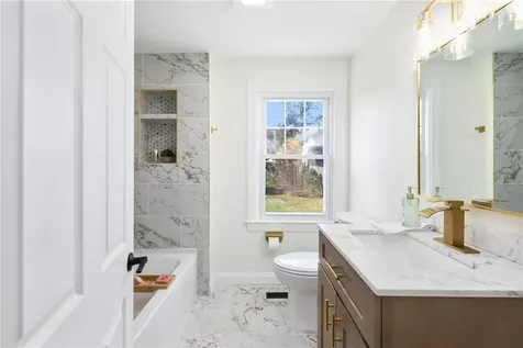 122 Elder Street Lincoln RI 02865