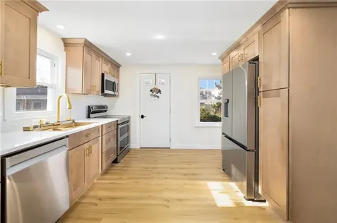 122 Elder Street Lincoln RI 02865