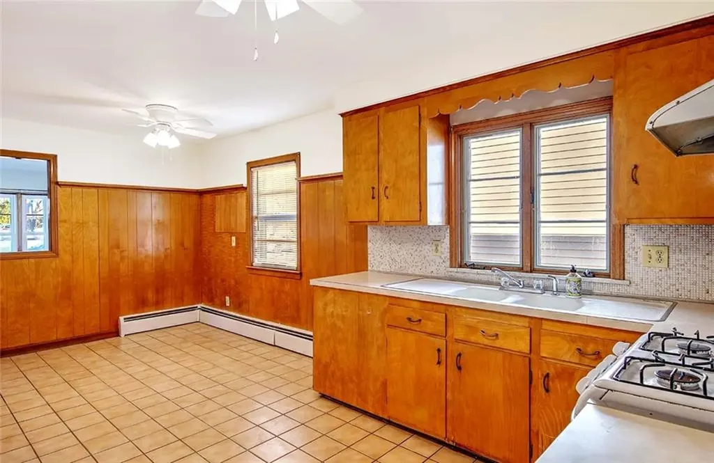 370 Budlong Road Cranston RI 02920