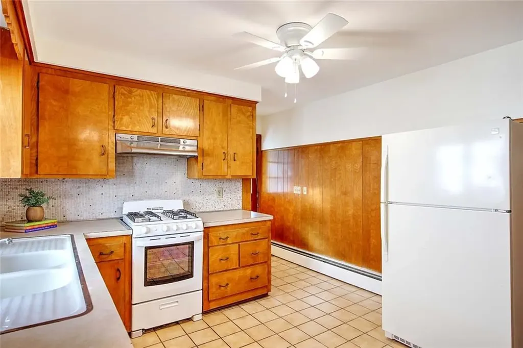 370 Budlong Road Cranston RI 02920