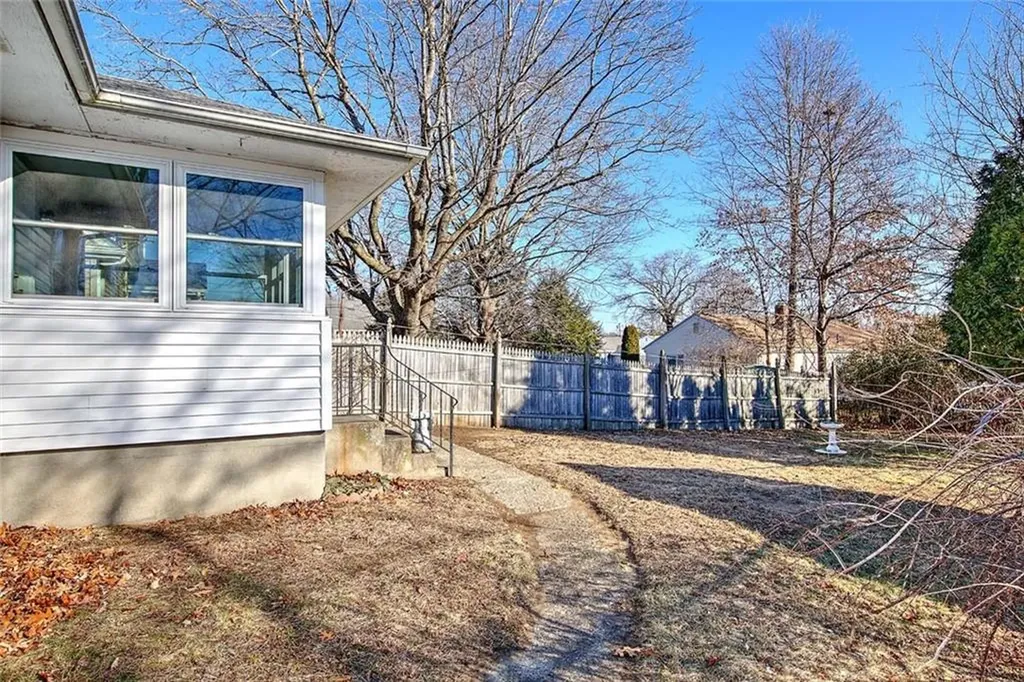 370 Budlong Road Cranston RI 02920