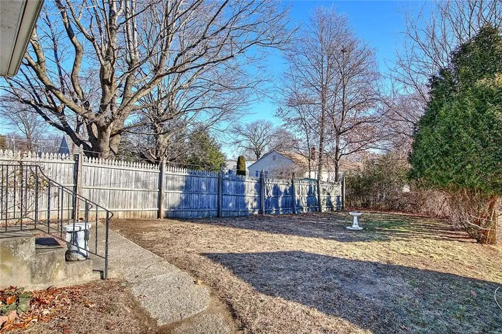 370 Budlong Road Cranston RI 02920