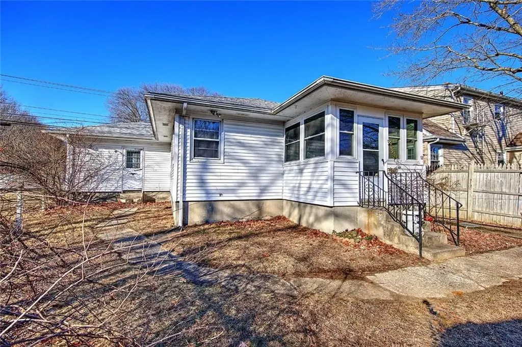 370 Budlong Road Cranston RI 02920