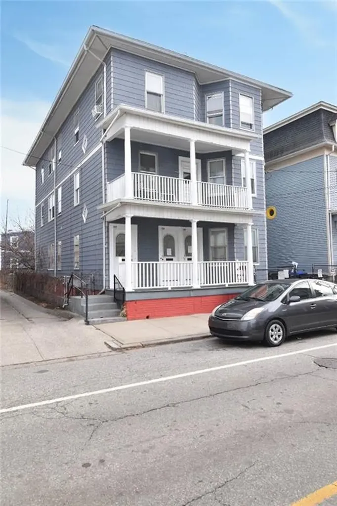 102 106 Vinton Street Providence RI 02909