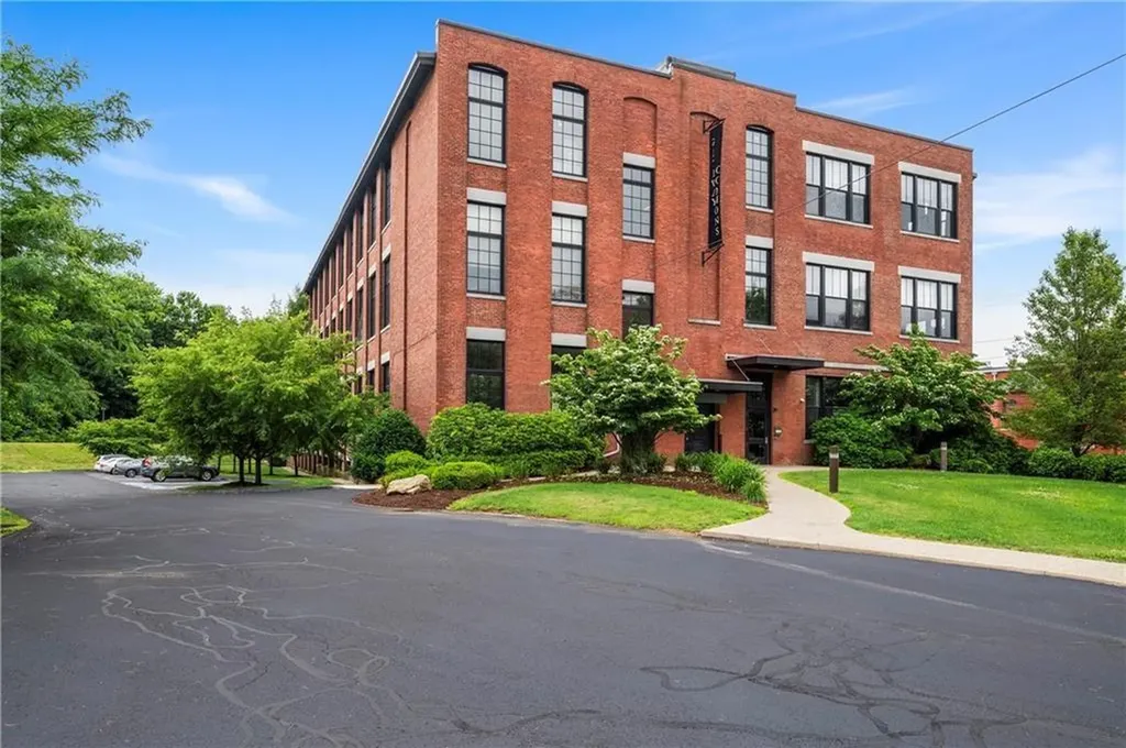 685 Social Street Woonsocket RI 02895