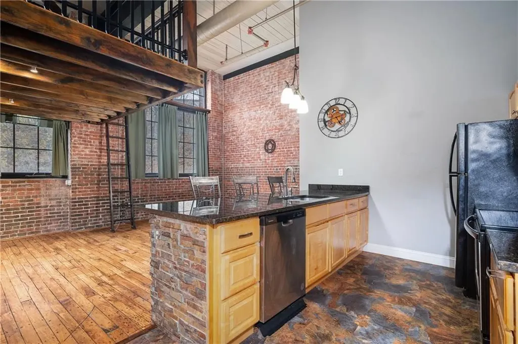 685 Social Street Woonsocket RI 02895