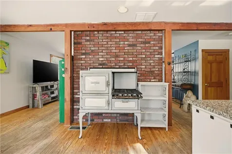 164 Stoney Hollow Road Tiverton RI 02878