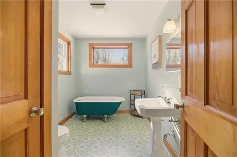 164 Stoney Hollow Road Tiverton RI 02878