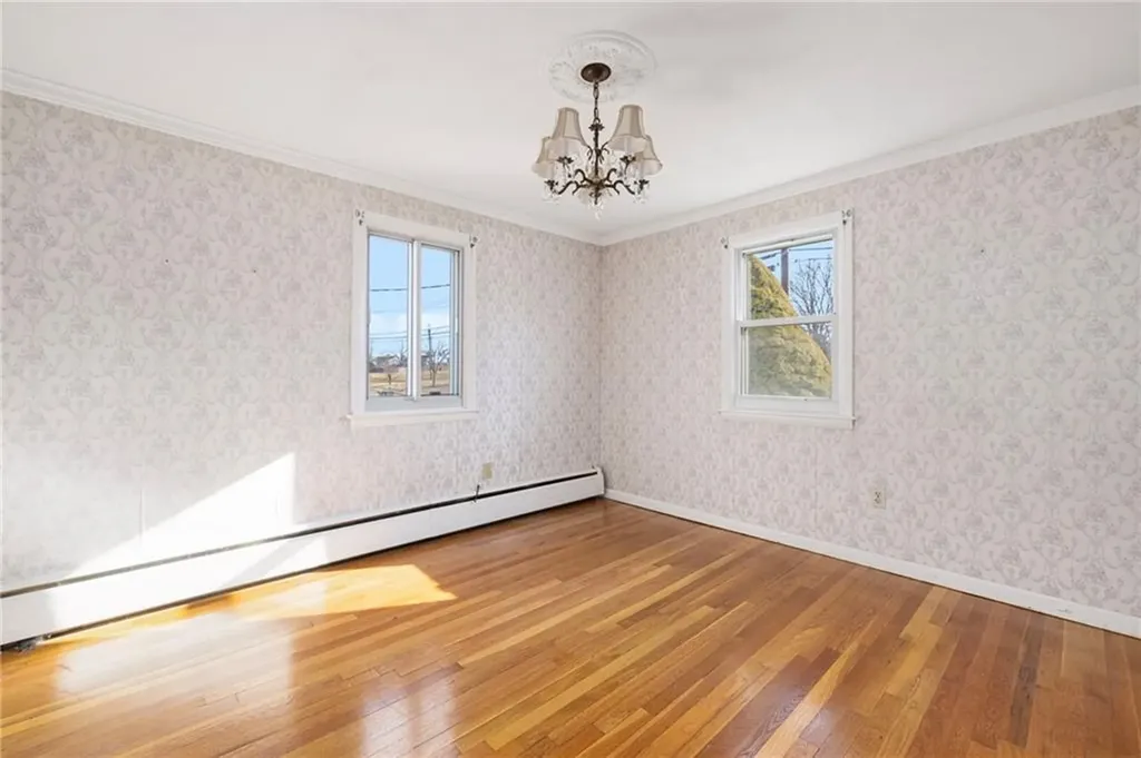 39 Holiday Avenue Warwick RI 02888