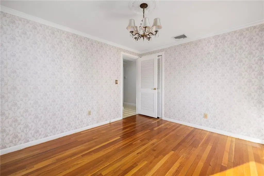 39 Holiday Avenue Warwick RI 02888