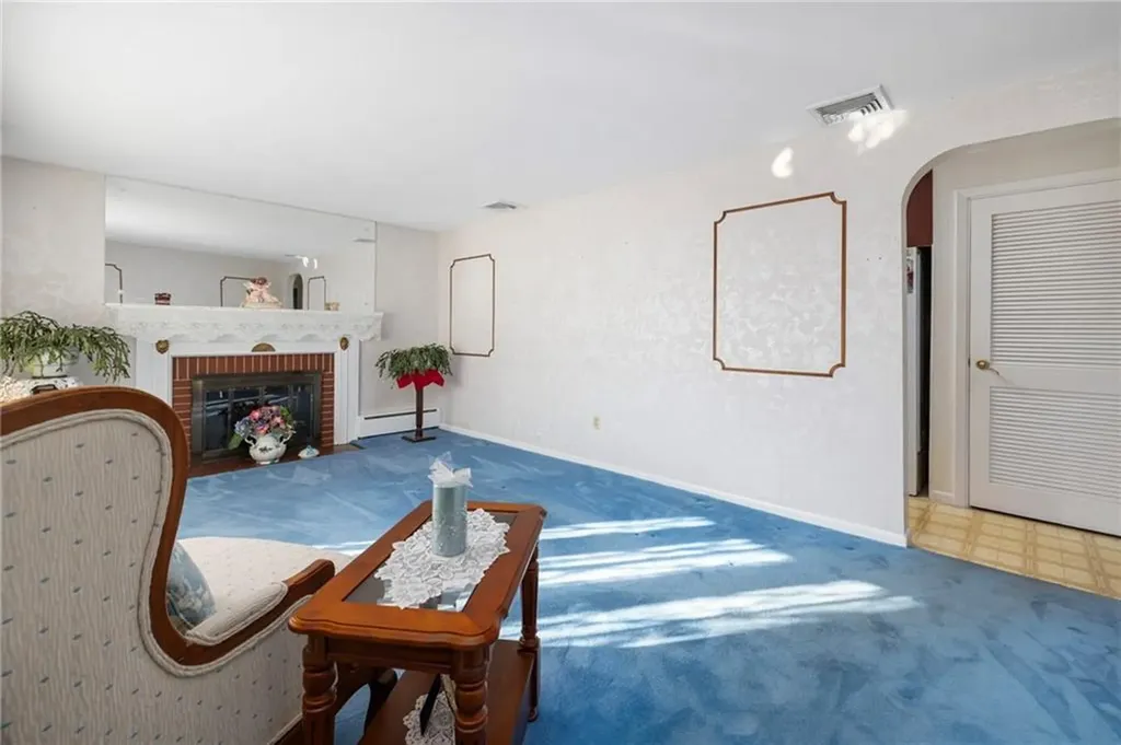 39 Holiday Avenue Warwick RI 02888