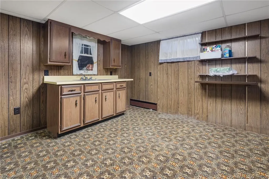 39 Holiday Avenue Warwick RI 02888