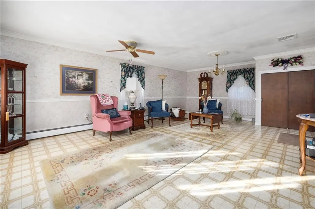 39 Holiday Avenue Warwick RI 02888