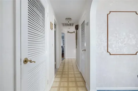 39 Holiday Avenue Warwick RI 02888