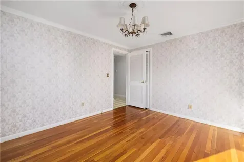 39 Holiday Avenue Warwick RI 02888