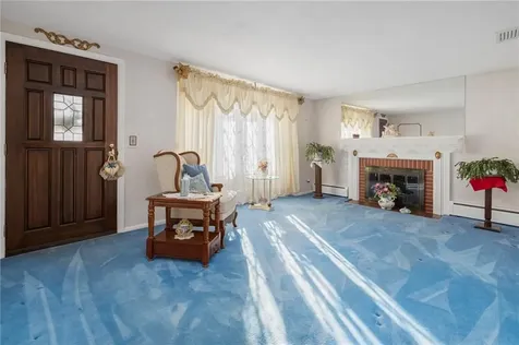 39 Holiday Avenue Warwick RI 02888