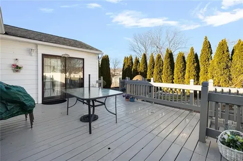 39 Holiday Avenue Warwick RI 02888