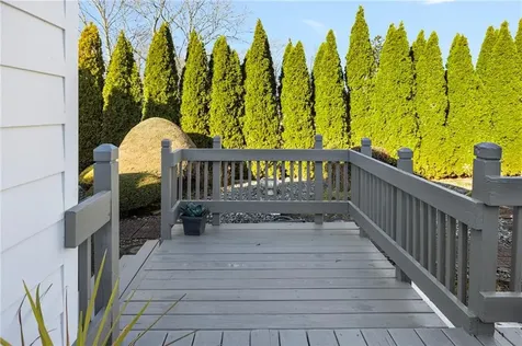 39 Holiday Avenue Warwick RI 02888