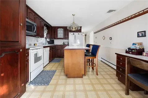 39 Holiday Avenue Warwick RI 02888