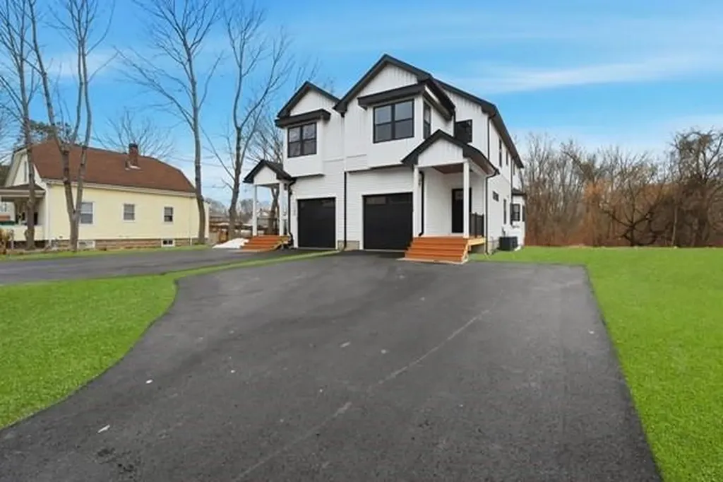 138 Fisher Street Attleboro MA 02703