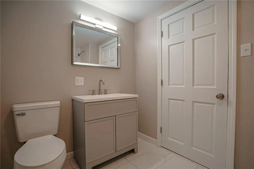 101 Omaha Boulevard Warwick RI 02889