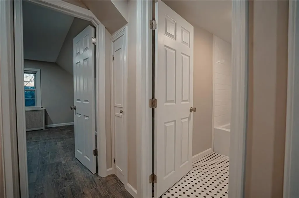 101 Omaha Boulevard Warwick RI 02889