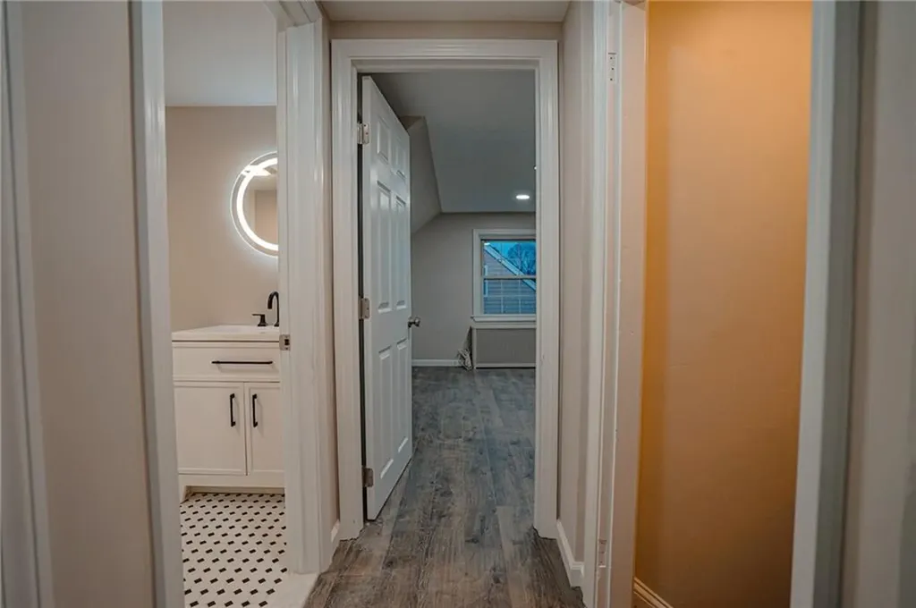 101 Omaha Boulevard Warwick RI 02889