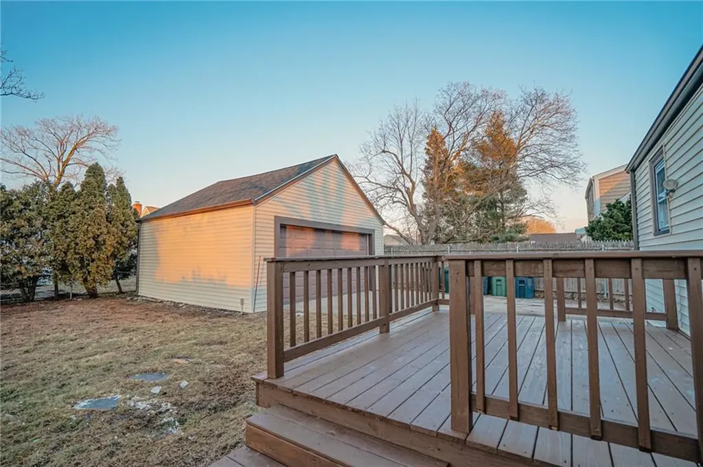 101 Omaha Boulevard Warwick RI 02889