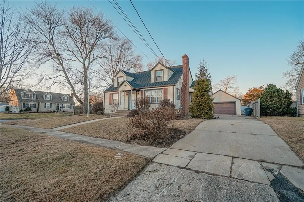 101 Omaha Boulevard Warwick RI 02889